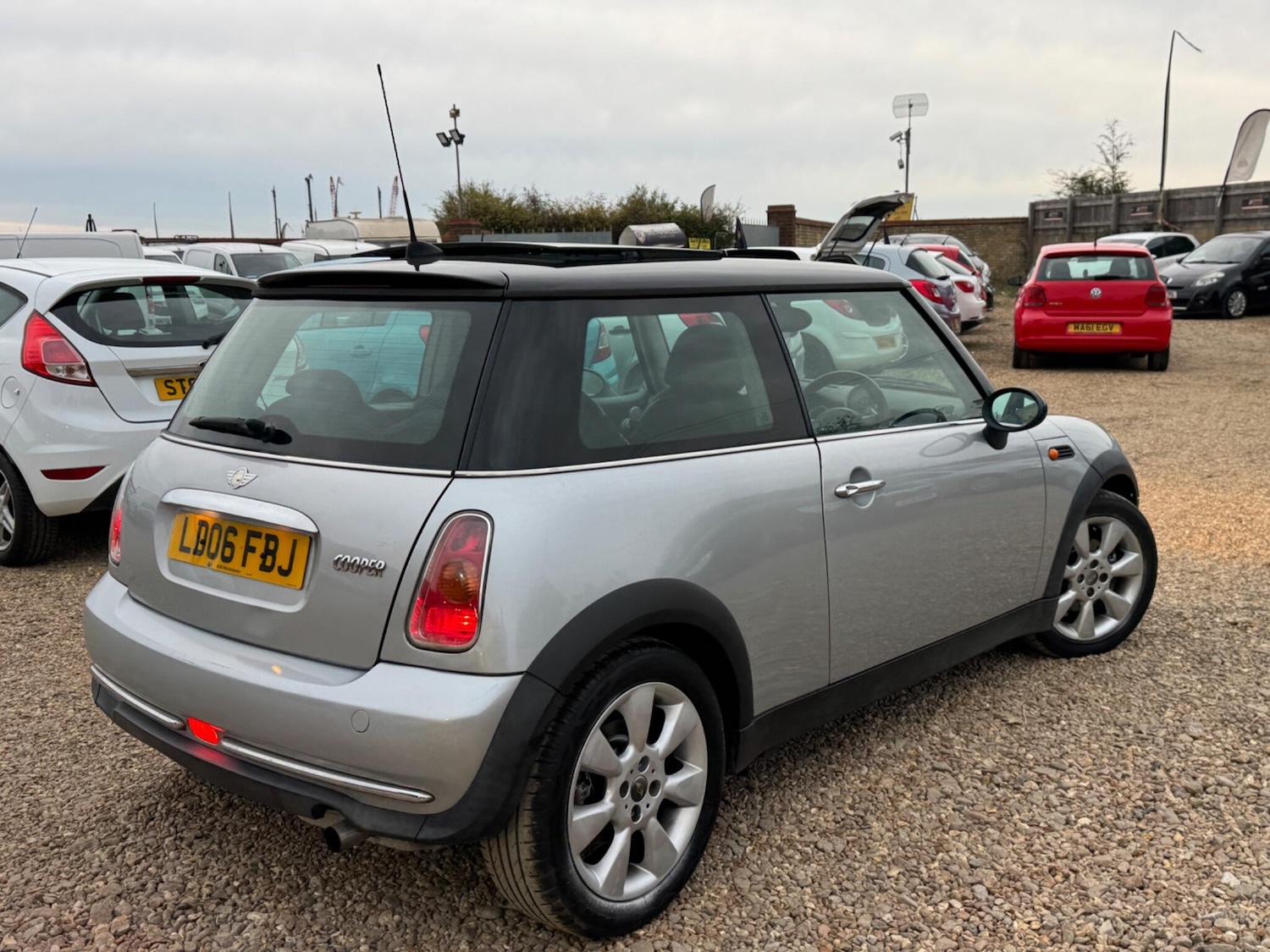 Used MINI Hatch 2006 for sale - 76388885: Photo 18