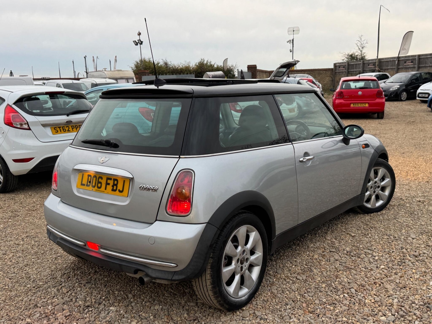 Used MINI Hatch 2006 for sale - 76388885: Photo 4