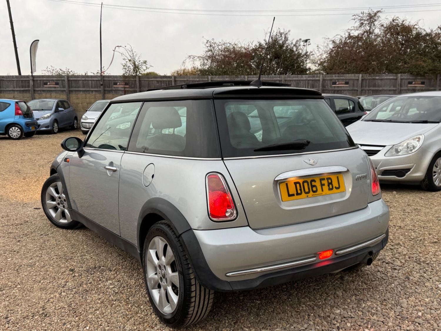 Used MINI Hatch 2006 for sale - 76388885: Photo 6