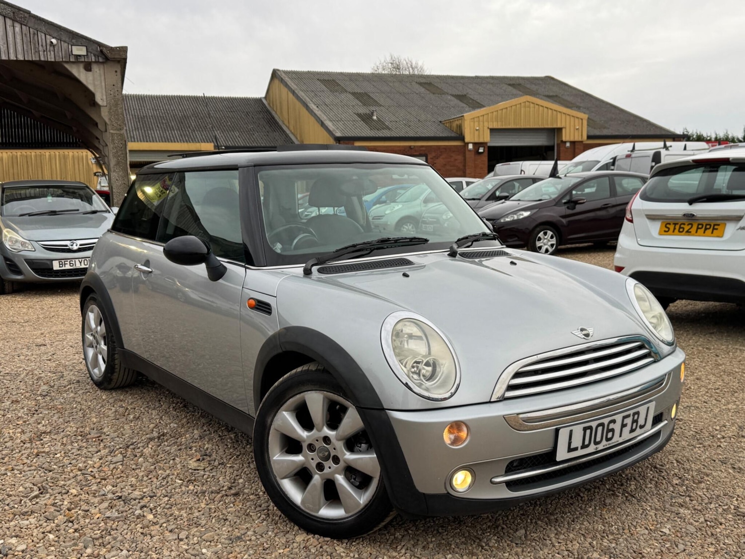 Used MINI Hatch 2006 for sale - 76388885: Photo 8