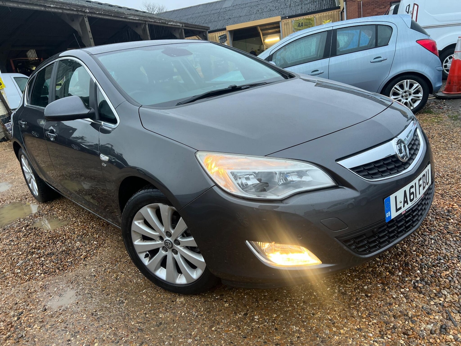 Used Vauxhall Astra 2011 for sale - 77658182: Photo 1