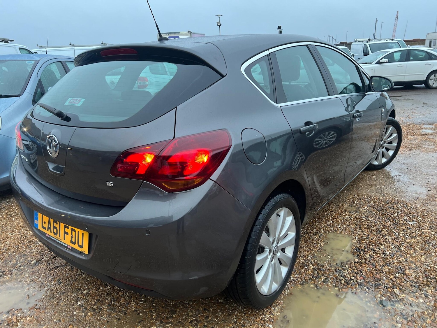 Used Vauxhall Astra 2011 for sale - 77658182: Photo 3