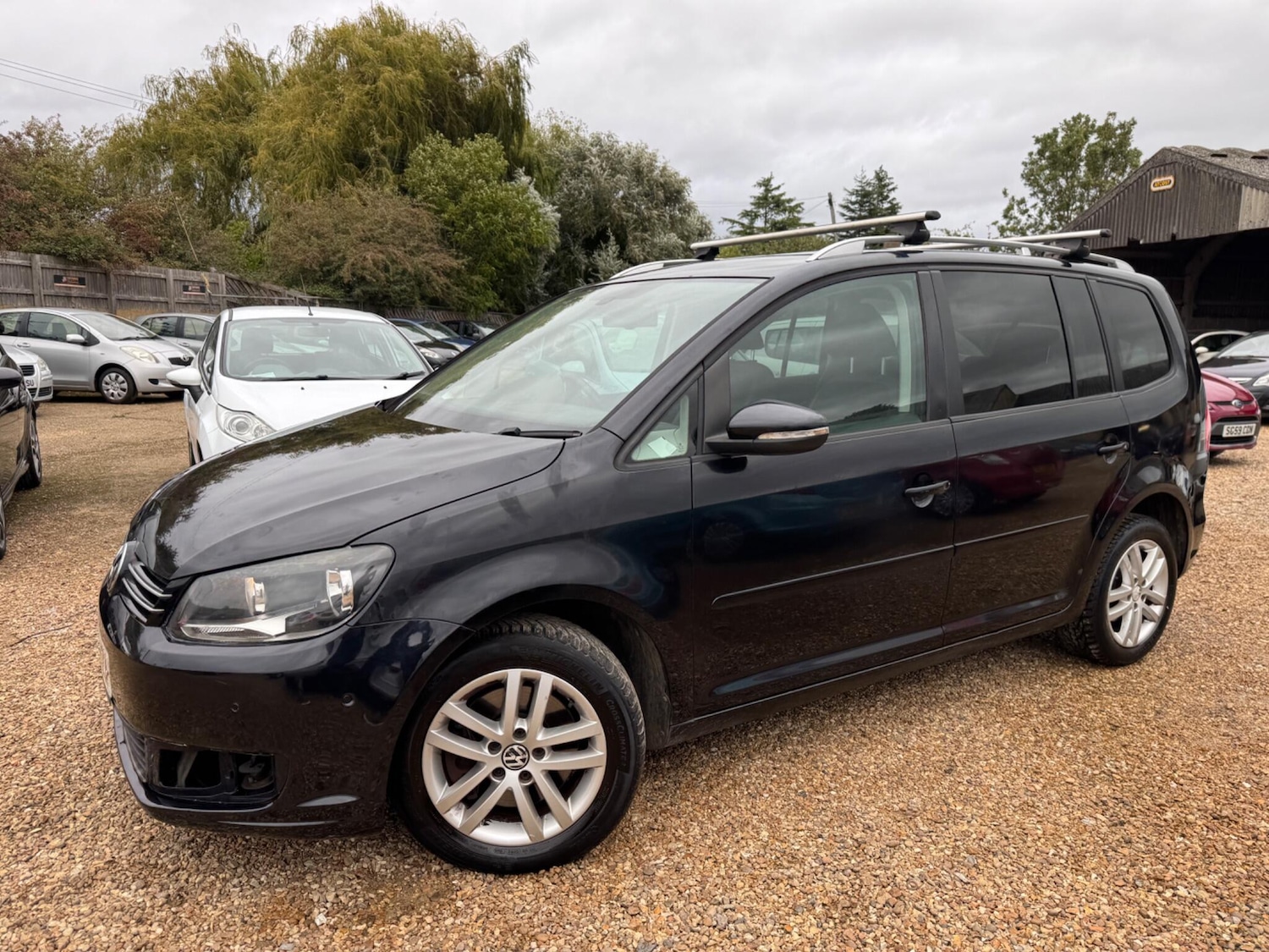 Used Volkswagen Touran 2010 for sale - 76743417: Photo 11