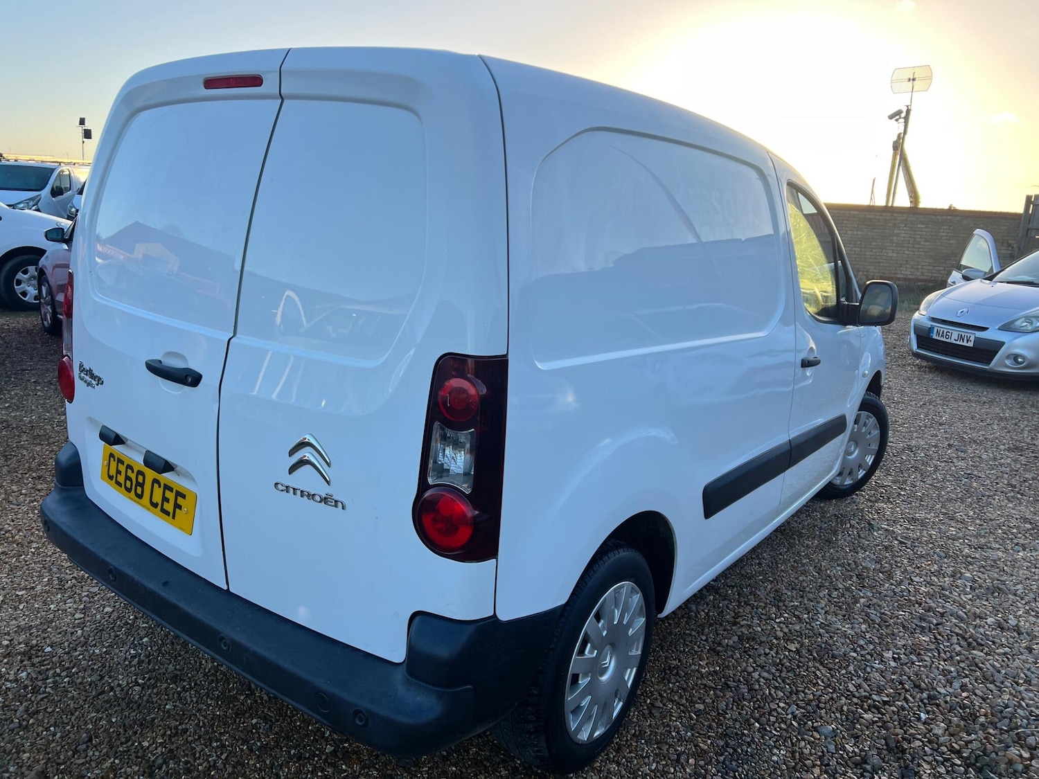 Used Citroen Berlingo 2018 for sale - 77016509: Photo 2