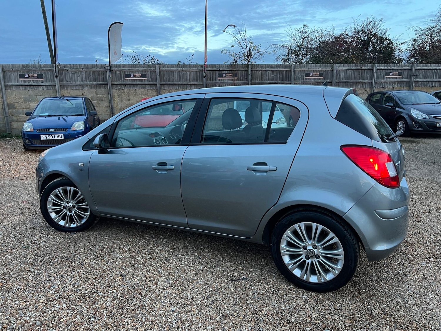 Used Vauxhall Corsa for sale - 76473771: Photo 6