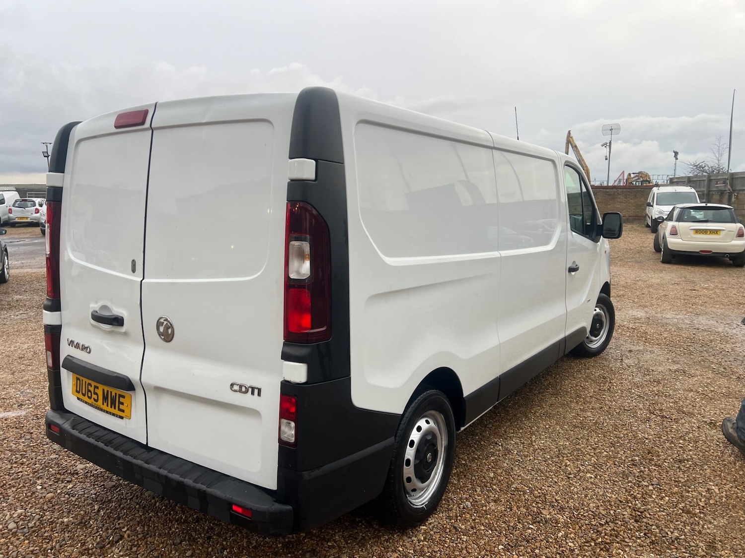 Used Vauxhall Vivaro 2015 for sale - 77400870: Photo 2