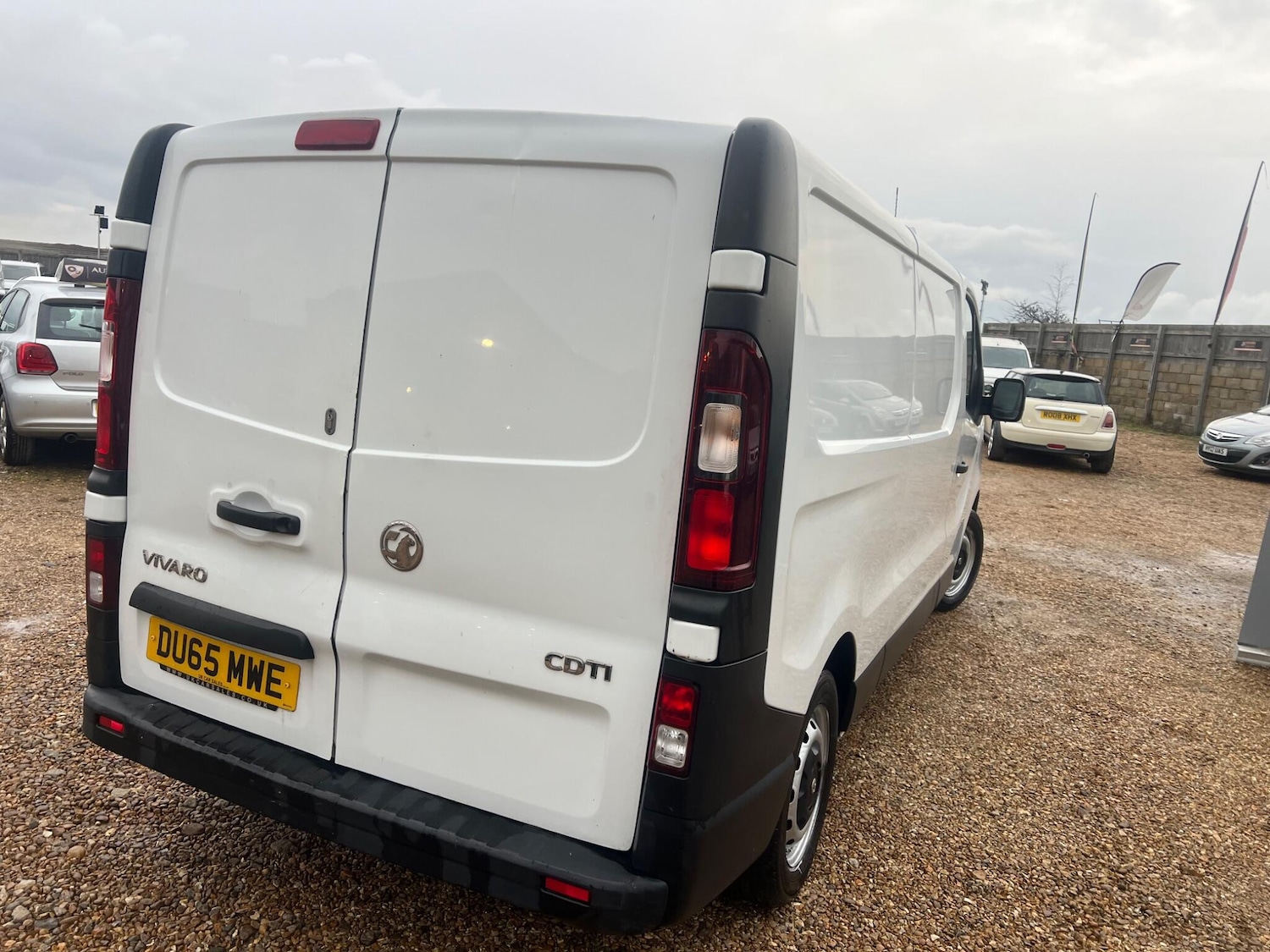Used Vauxhall Vivaro 2015 for sale - 77400870: Photo 3