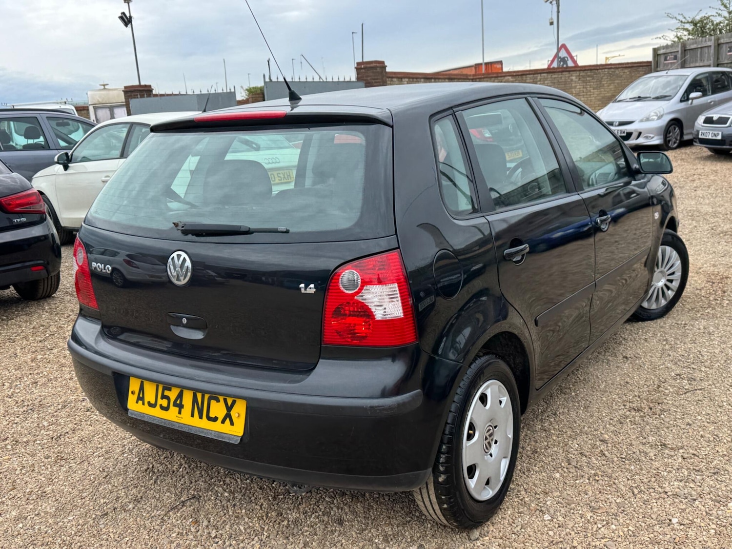 Used Volkswagen Polo 2004 for sale - 78184942: Photo 10