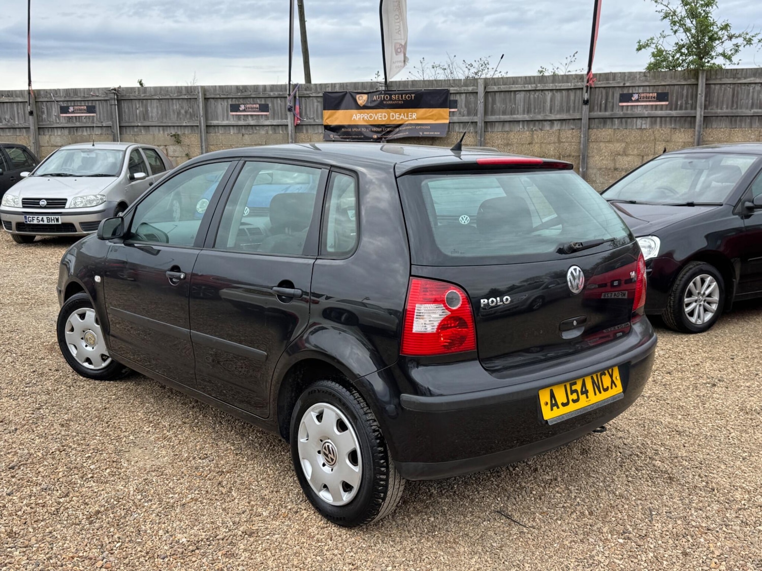 Used Volkswagen Polo 2004 for sale - 78184942: Photo 2
