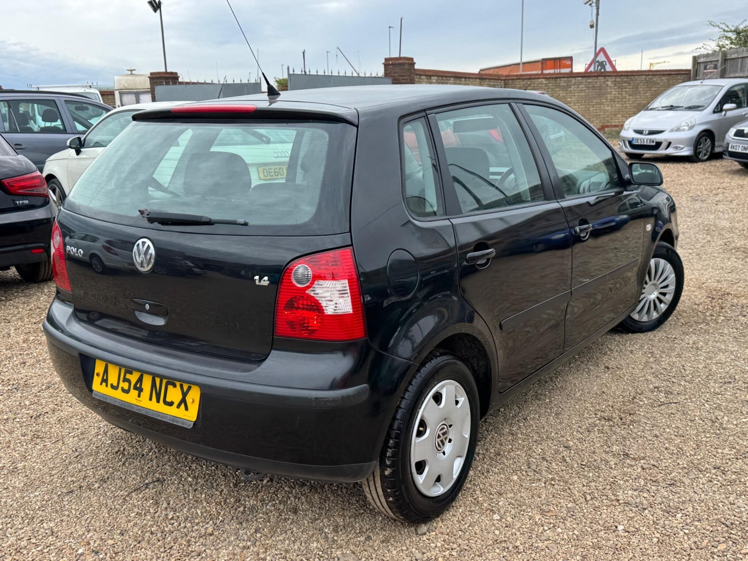 Used Volkswagen Polo 2004 for sale - 78184942: Photo 9