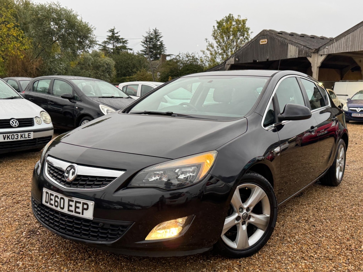 Used Vauxhall Astra 2010 for sale - 76389373: Photo 1