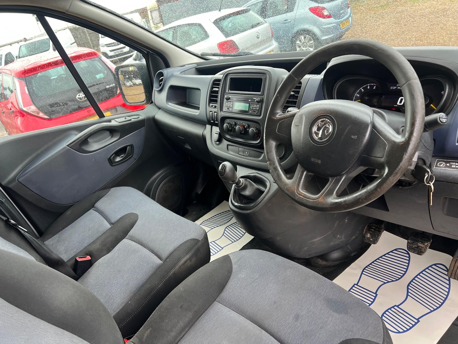 Used Vauxhall Vivaro 2015 for sale - 77331667: Photo 24