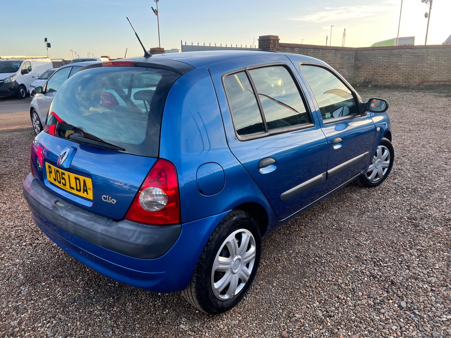 Used Renault Clio for sale - 77658990: Photo 3