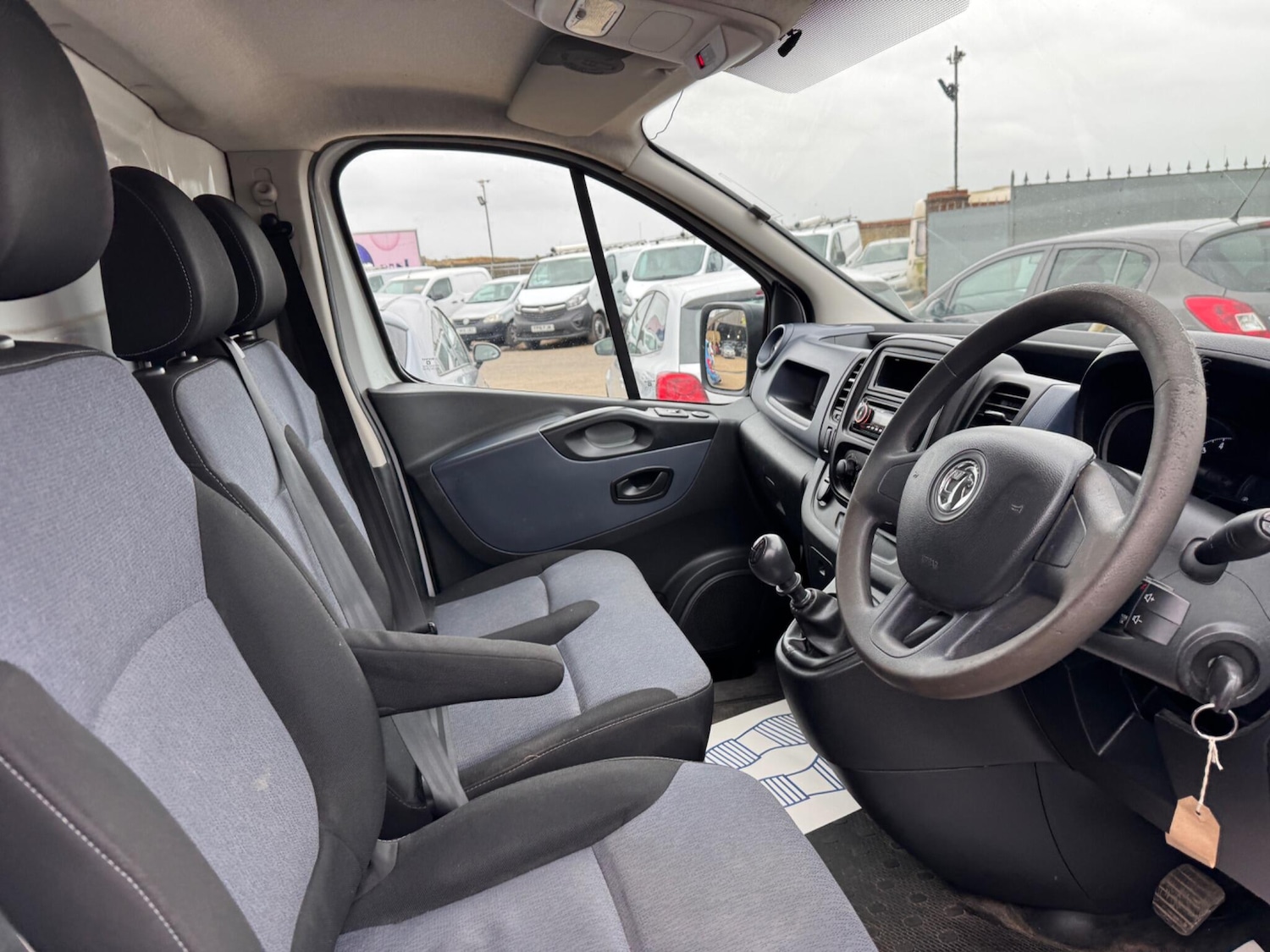 Used Vauxhall Vivaro 2015 for sale - 77924957: Photo 16