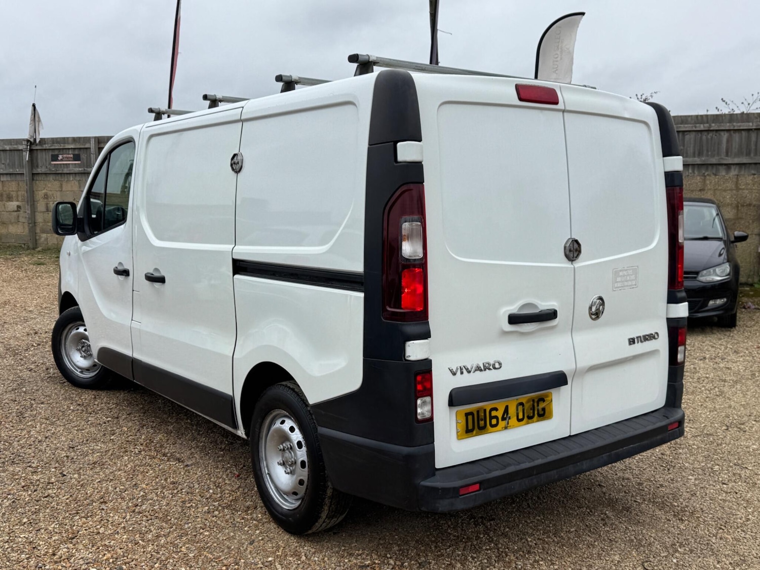 Used Vauxhall Vivaro 2015 for sale - 77924957: Photo 3