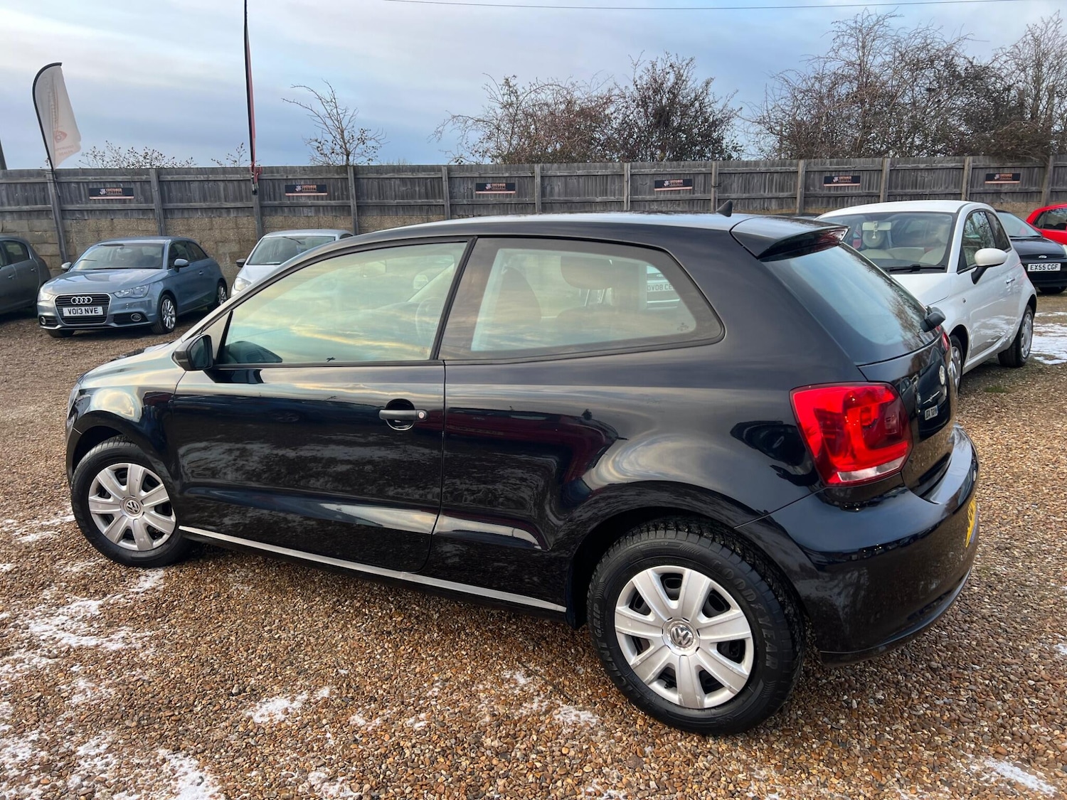 Used Volkswagen Polo 2010 for sale - 77130780: Photo 10