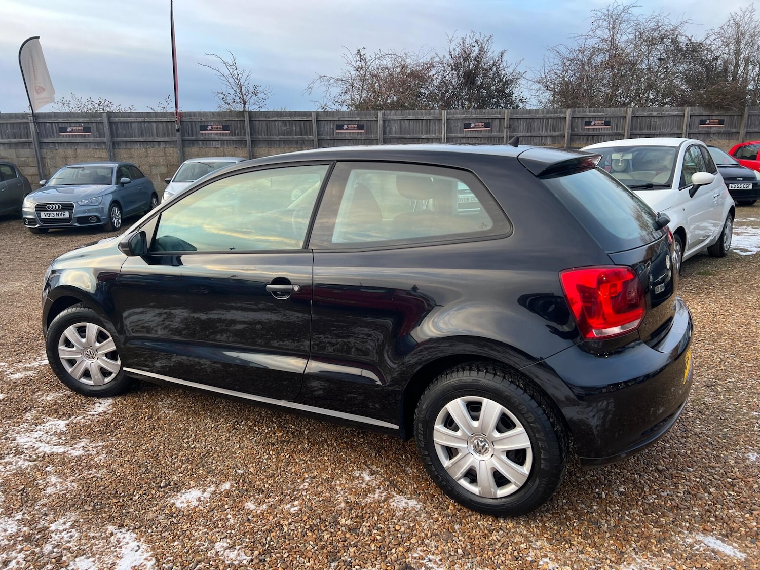 Used Volkswagen Polo 2010 for sale - 77130780: Photo 11
