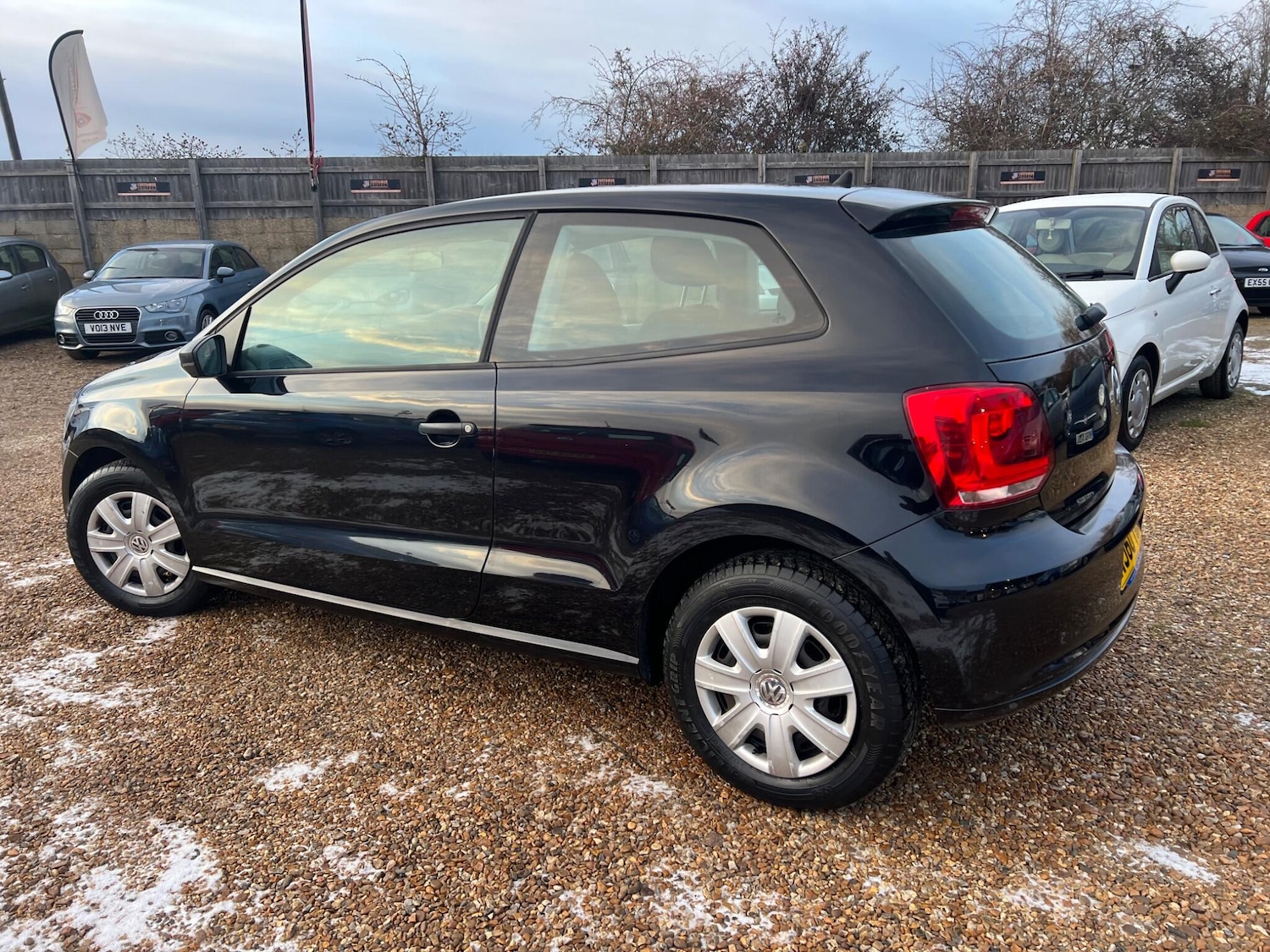 Used Volkswagen Polo 2010 for sale - 77130780: Photo 12