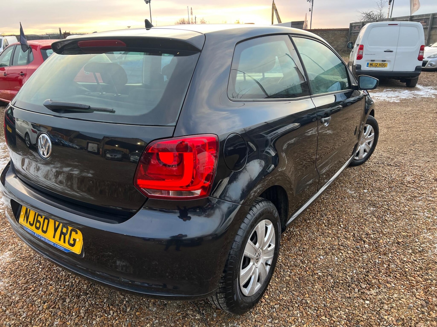 Used Volkswagen Polo 2010 for sale - 77130780: Photo 3