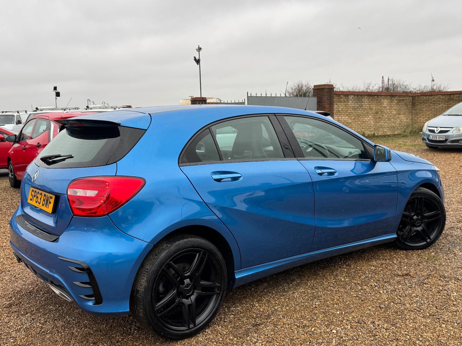 Used Mercedes-Benz A-Class 2013 for sale - 77084460: Photo 2