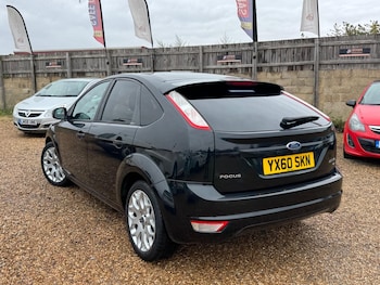 Used Ford Focus 2010 for sale - 75351861: Photo