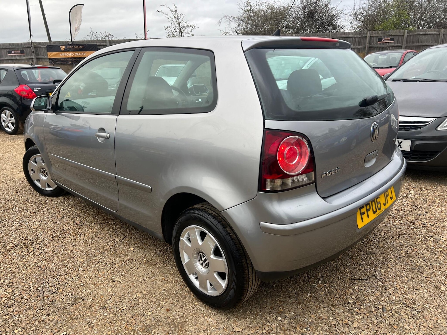 Used Volkswagen Polo 2006 for sale - 77883361: Photo 14