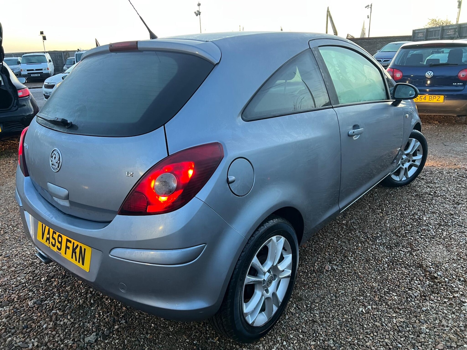 Used Vauxhall Corsa 2010 for sale - 77015624: Photo 2