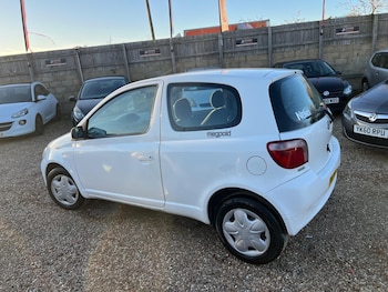 Used Toyota Yaris 2001 for sale - 77738719: Photo