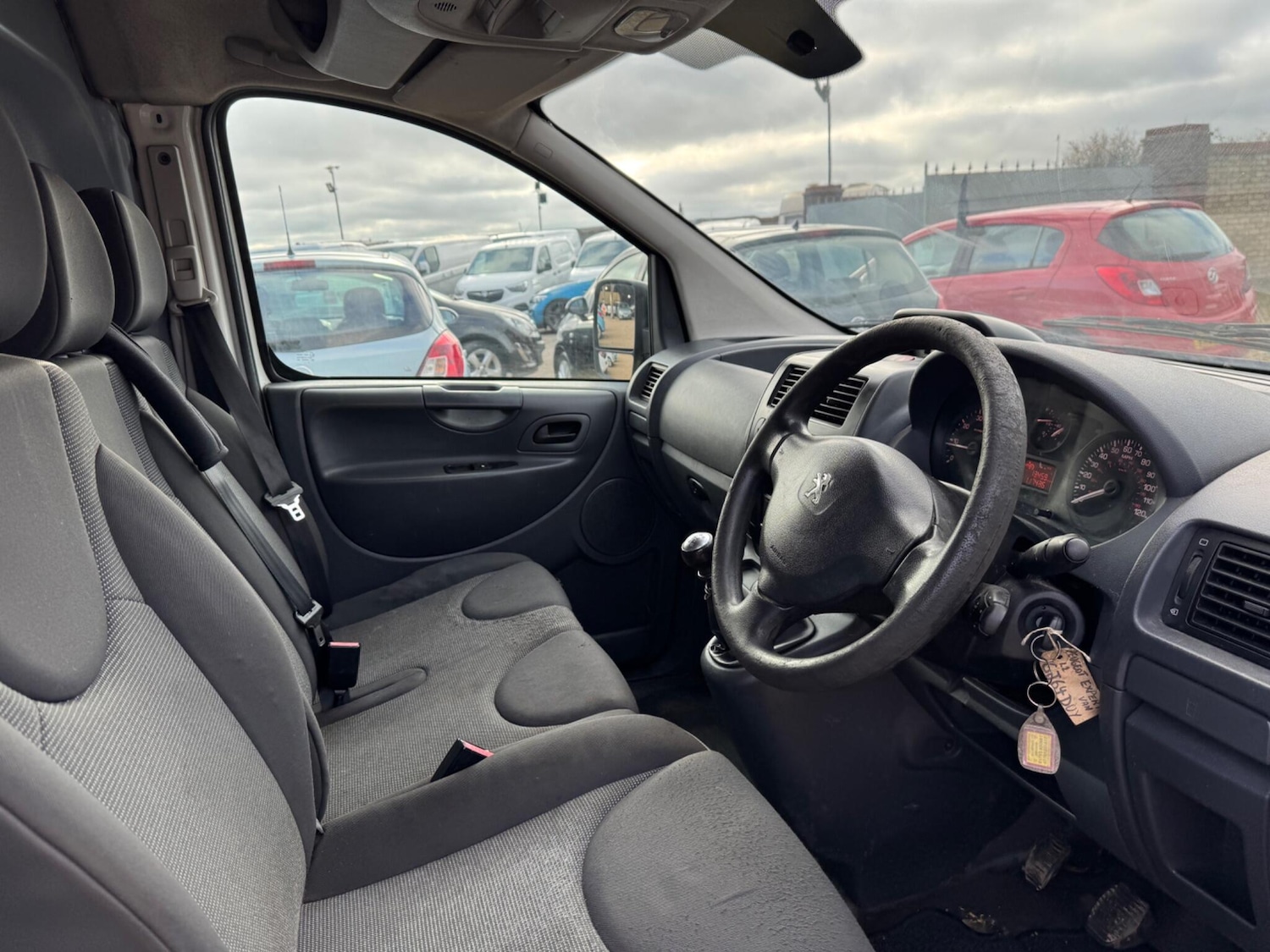 Used Peugeot Expert 2014 for sale - 76537980: Photo 13