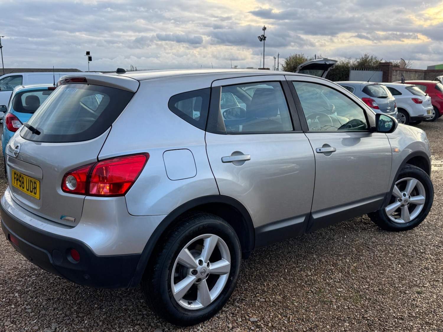 Used Nissan Qashqai 2009 for sale - 76671310: Photo 19
