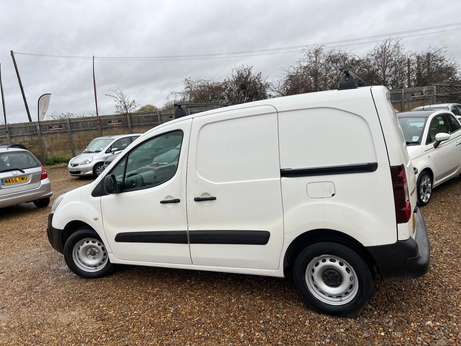 Used Peugeot Partner 2017 for sale - 76771619: Photo 13