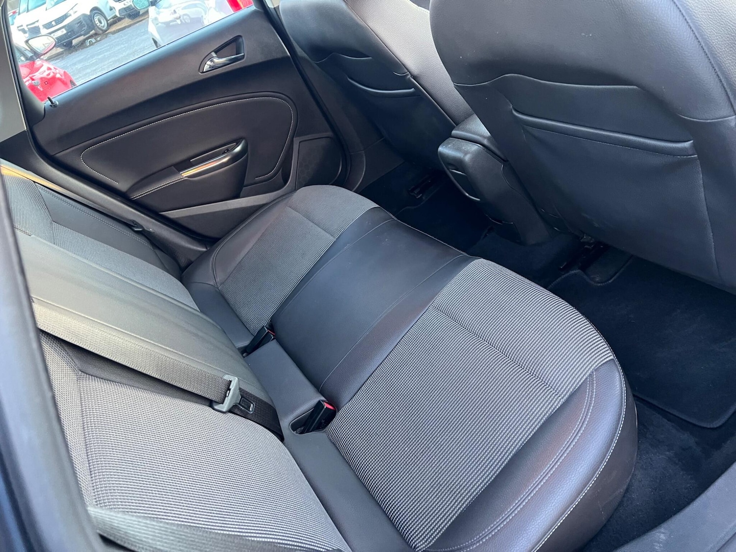 Used Vauxhall Astra 2010 for sale - 77625111: Photo 20