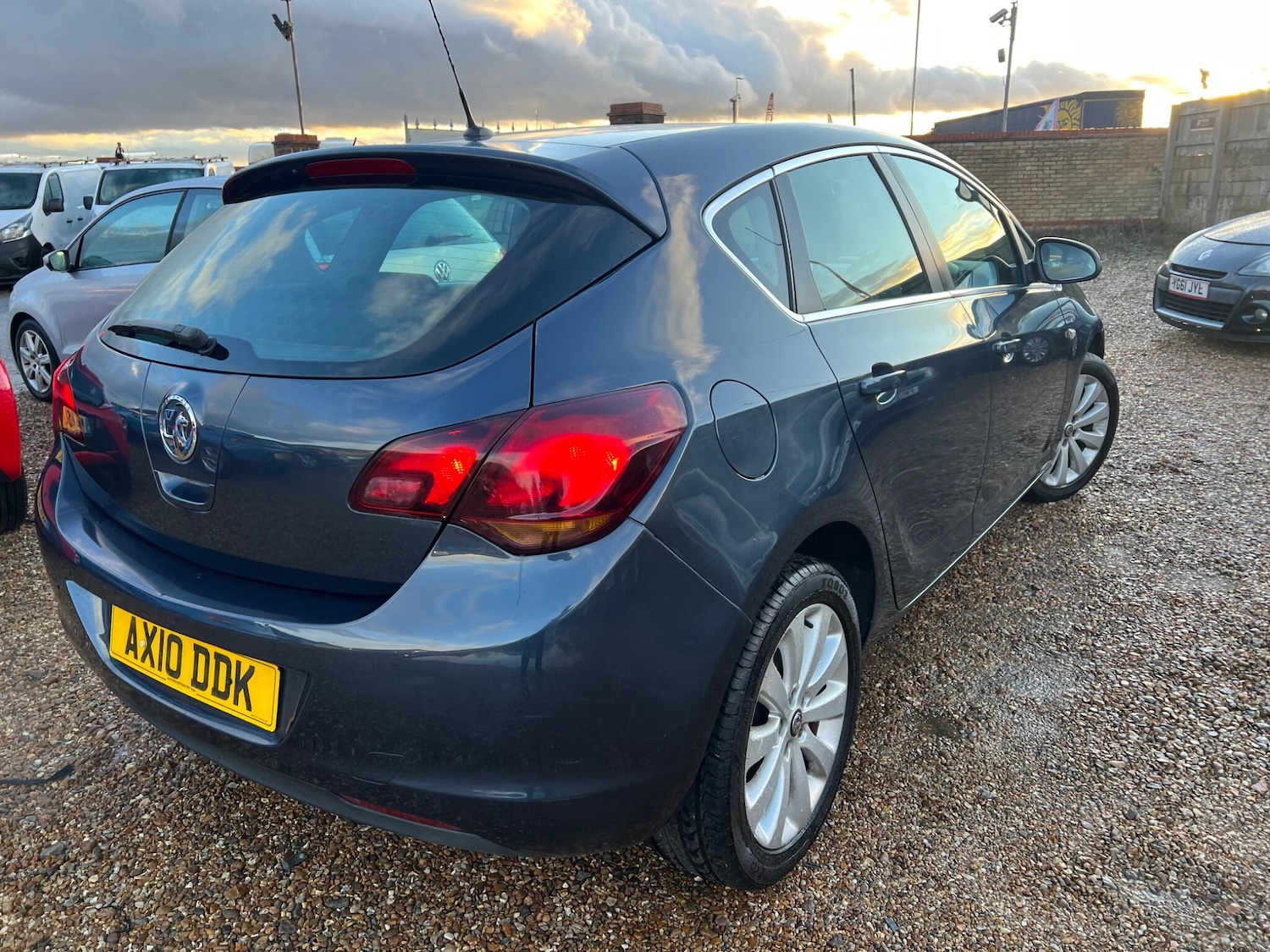 Used Vauxhall Astra 2010 for sale - 77625111: Photo 3