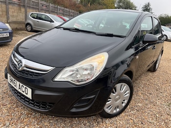 Used Vauxhall Corsa 2011 for sale - 76247300: Photo 2