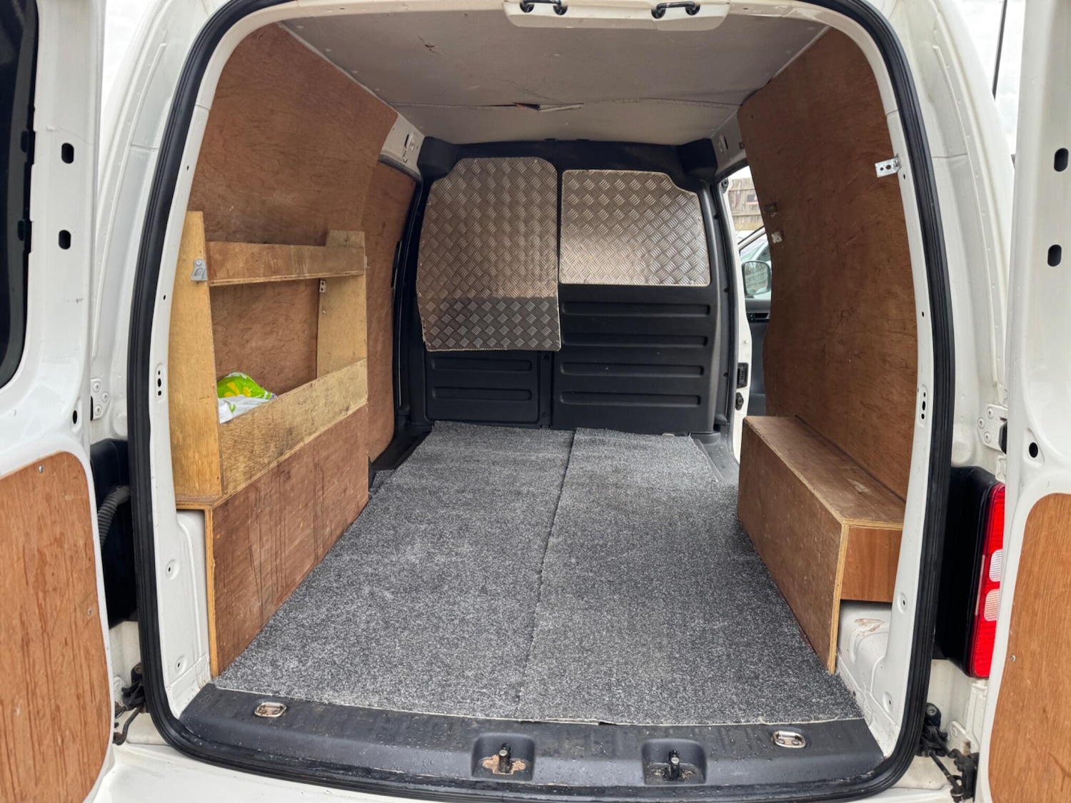 Used Volkswagen Caddy Maxi 2012 for sale - 76398956: Photo 17