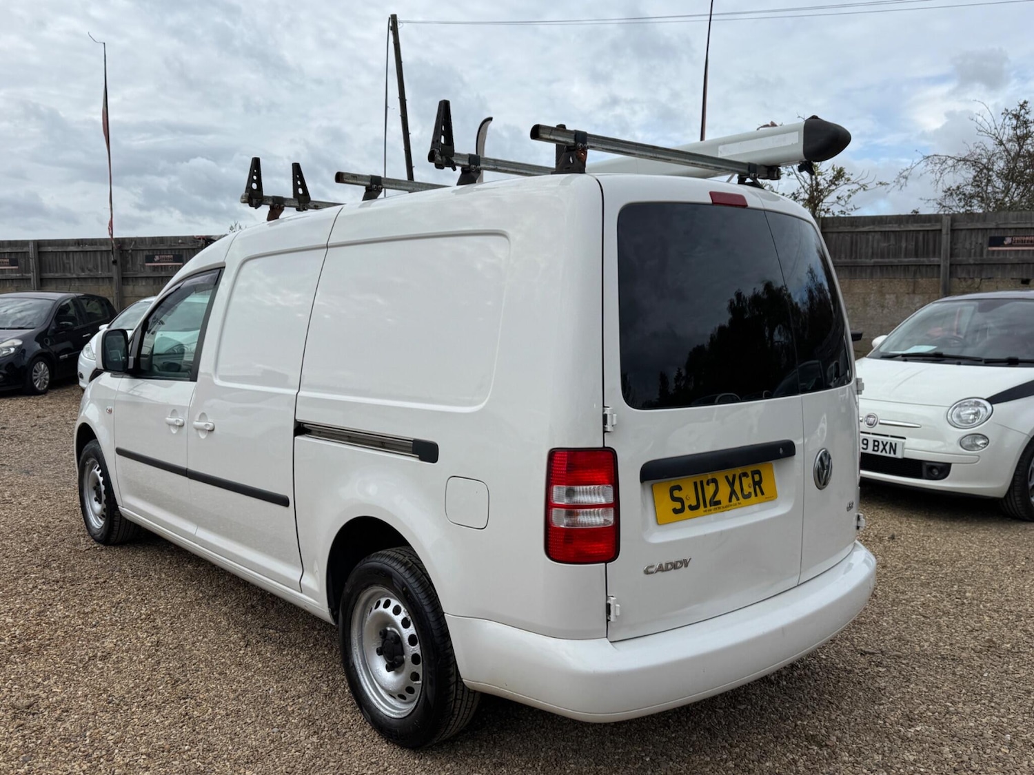 Used Volkswagen Caddy Maxi 2012 for sale - 76398956: Photo 2