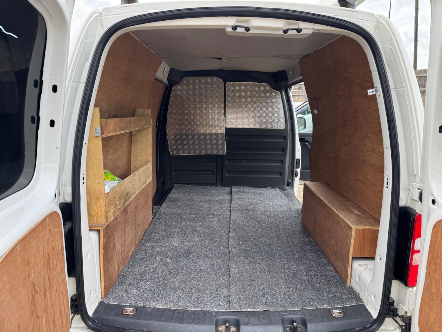 Used Volkswagen Caddy Maxi 2012 for sale - 76398956: Photo 7