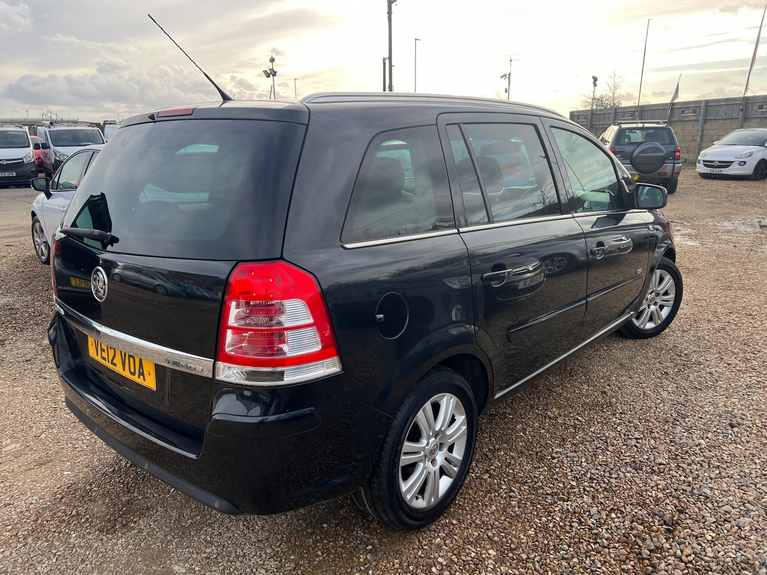 Used Vauxhall Zafira for sale - 77898570: Photo 2