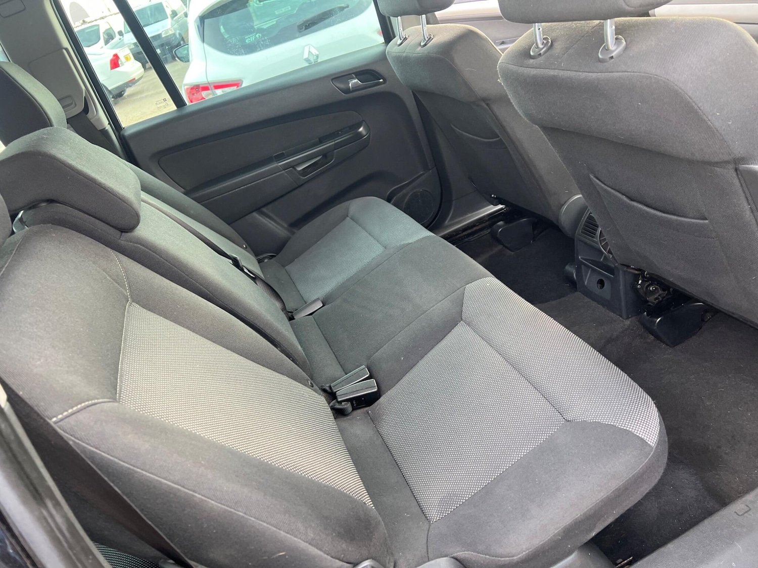 Used Vauxhall Zafira for sale - 77898570: Photo 27