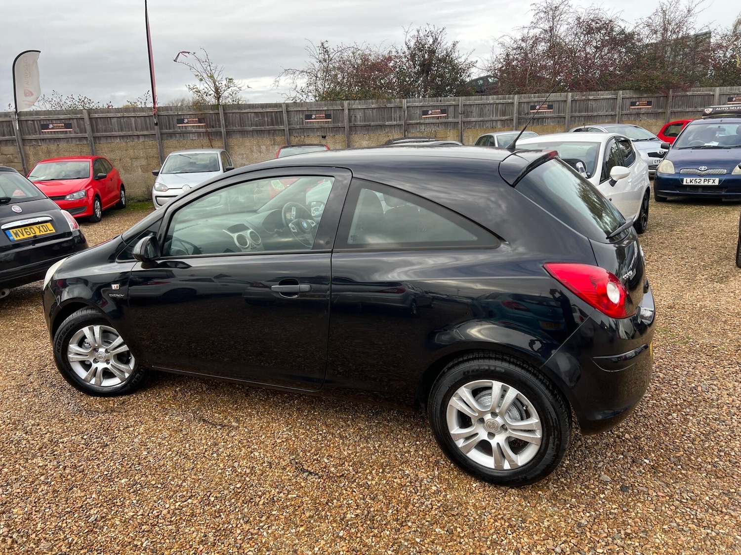 Used Vauxhall Corsa for sale - 76997301: Photo 3