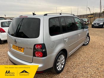Used Volkswagen Touran 2010 for sale - 79574890: Photo