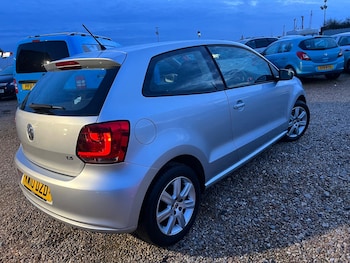 Used Volkswagen Polo 2010 for sale - 78810428: Photo