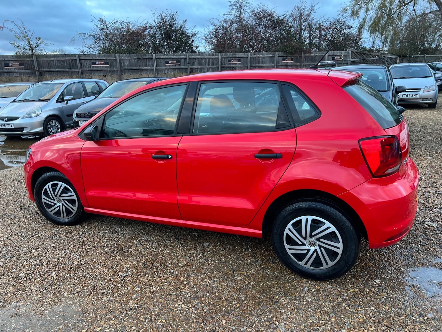 Used Volkswagen Polo 2014 for sale - 76715352: Photo 11