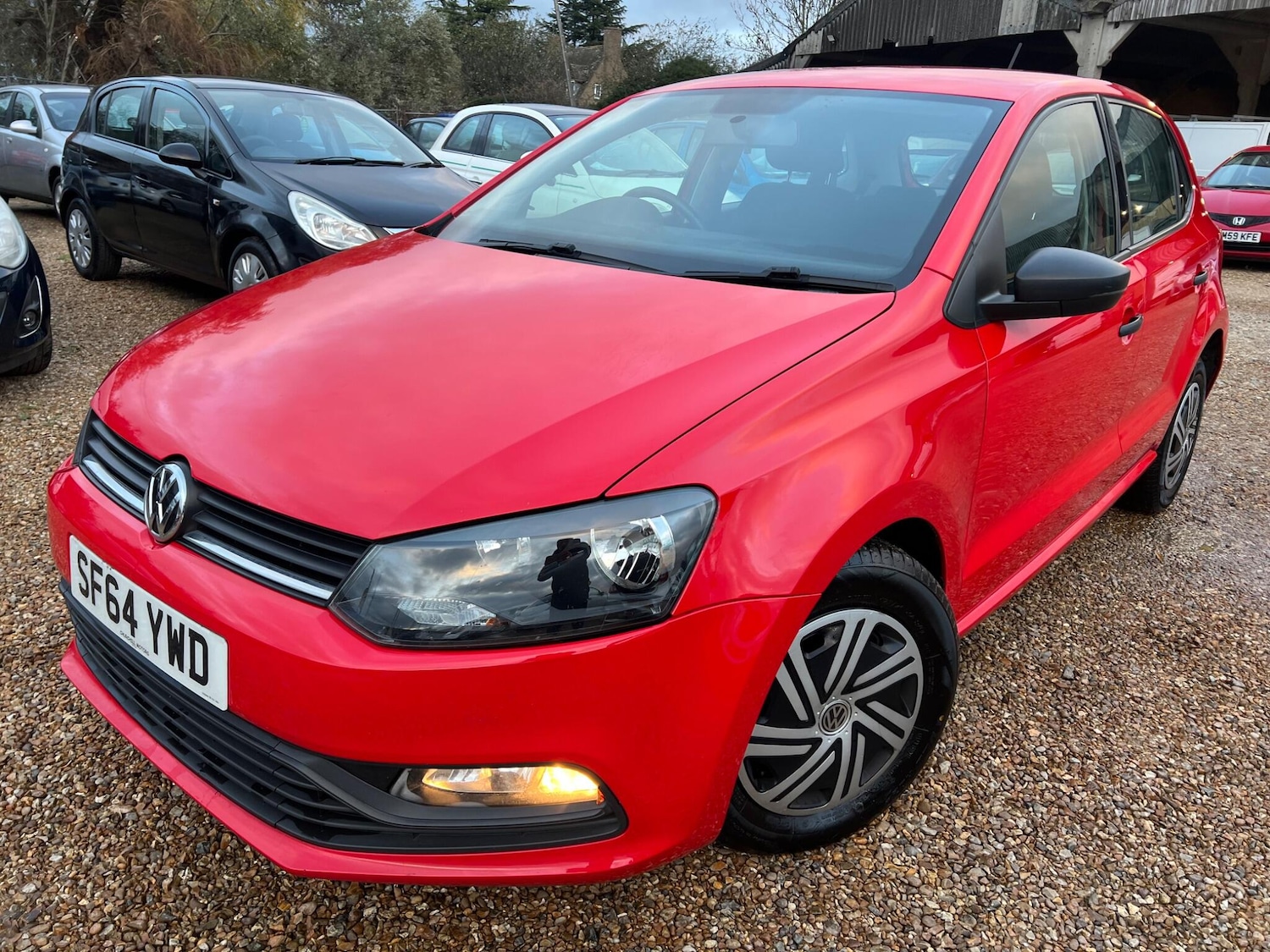 Used Volkswagen Polo 2014 for sale - 76715352: Photo 4