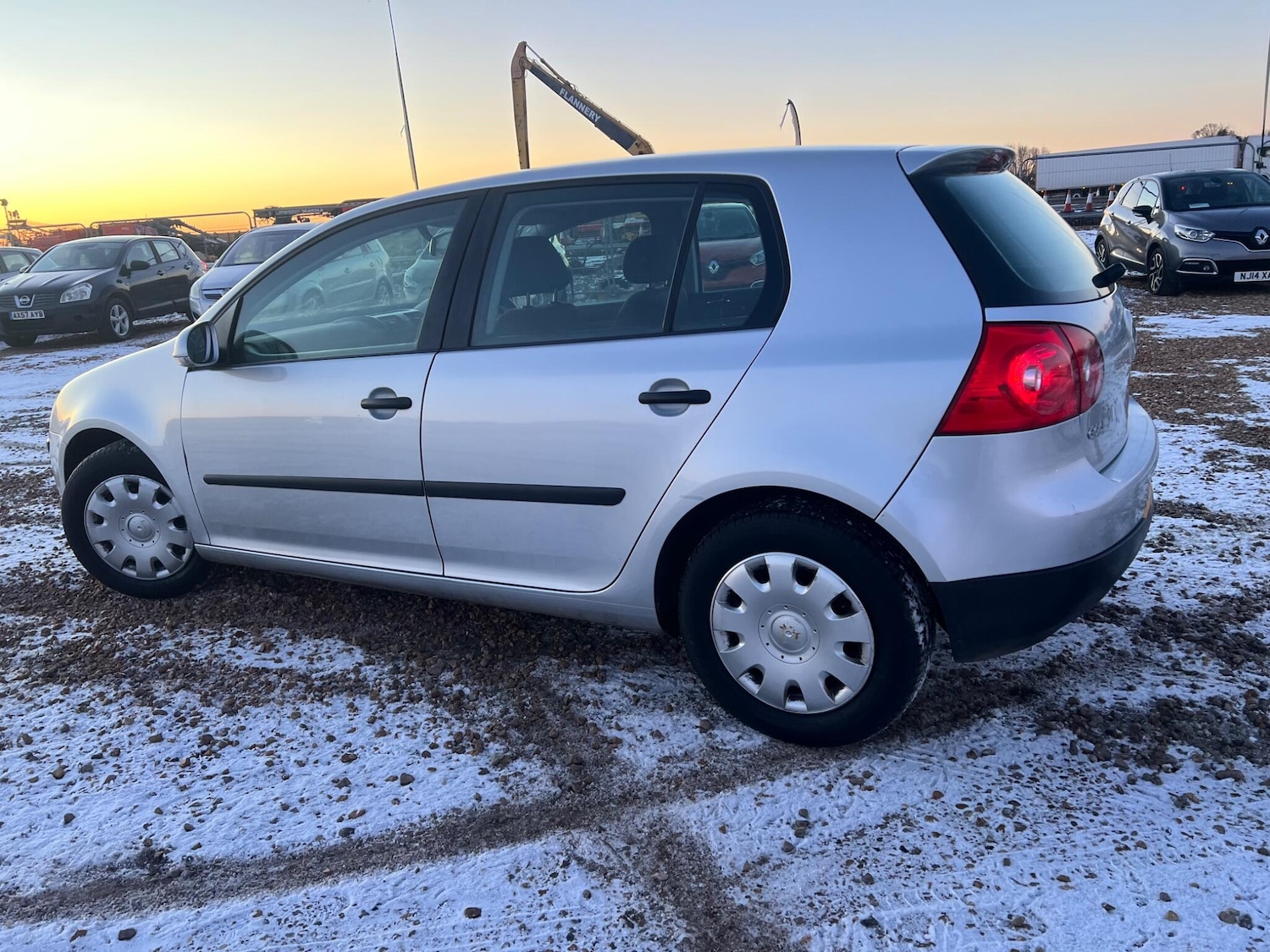 Used Volkswagen Golf 2005 for sale - 77156792: Photo 9