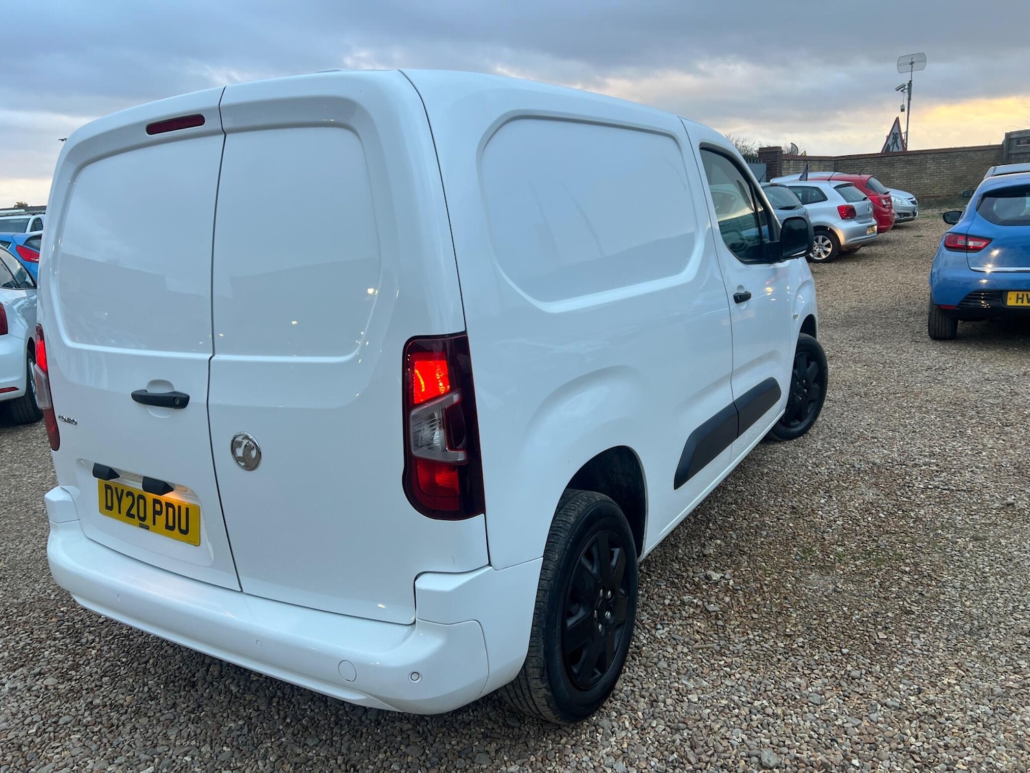 Used Vauxhall Combo 2020 for sale - 76742830: Photo 2