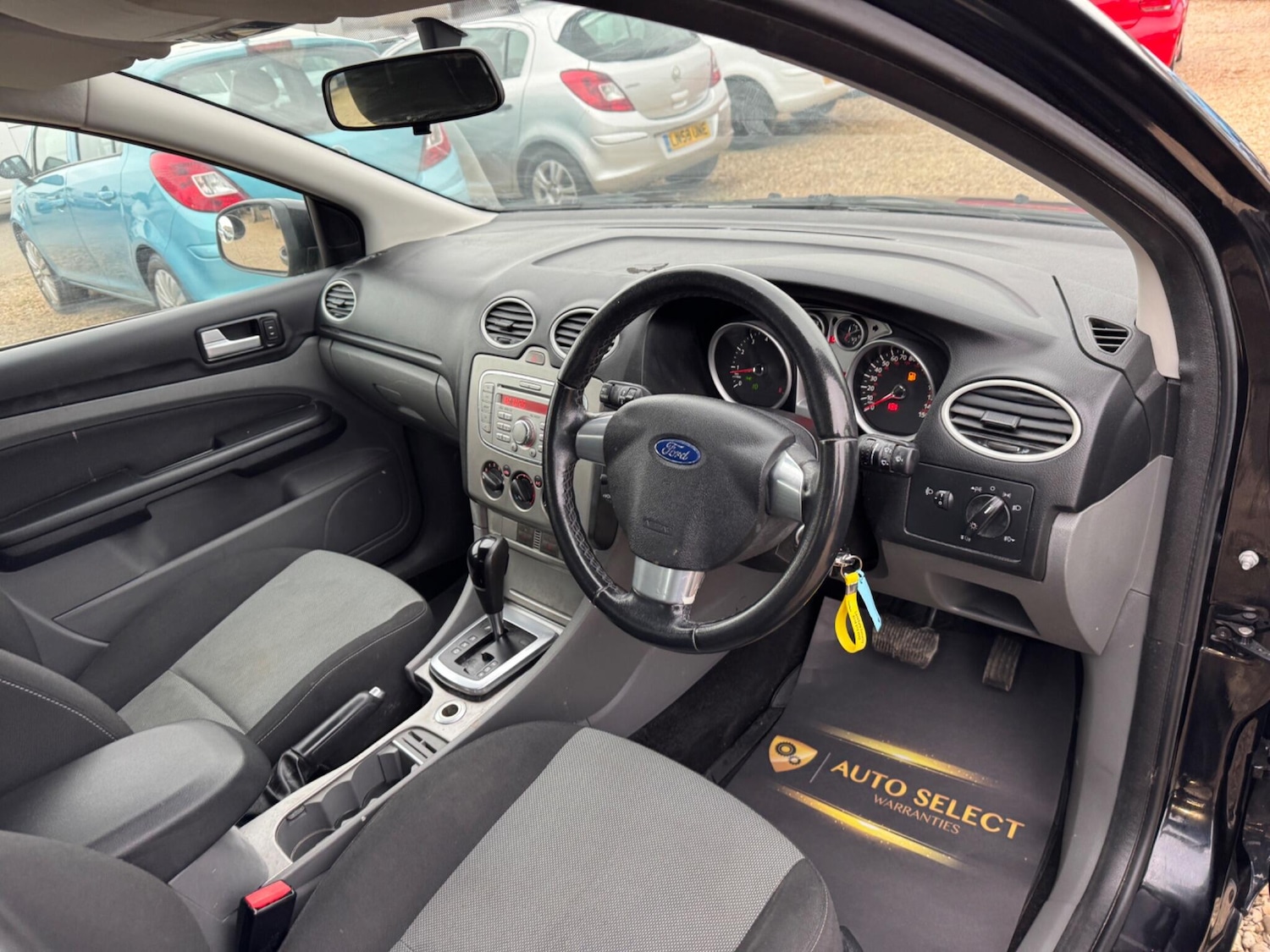 Used Ford Focus 2010 for sale - 76989943: Photo 14