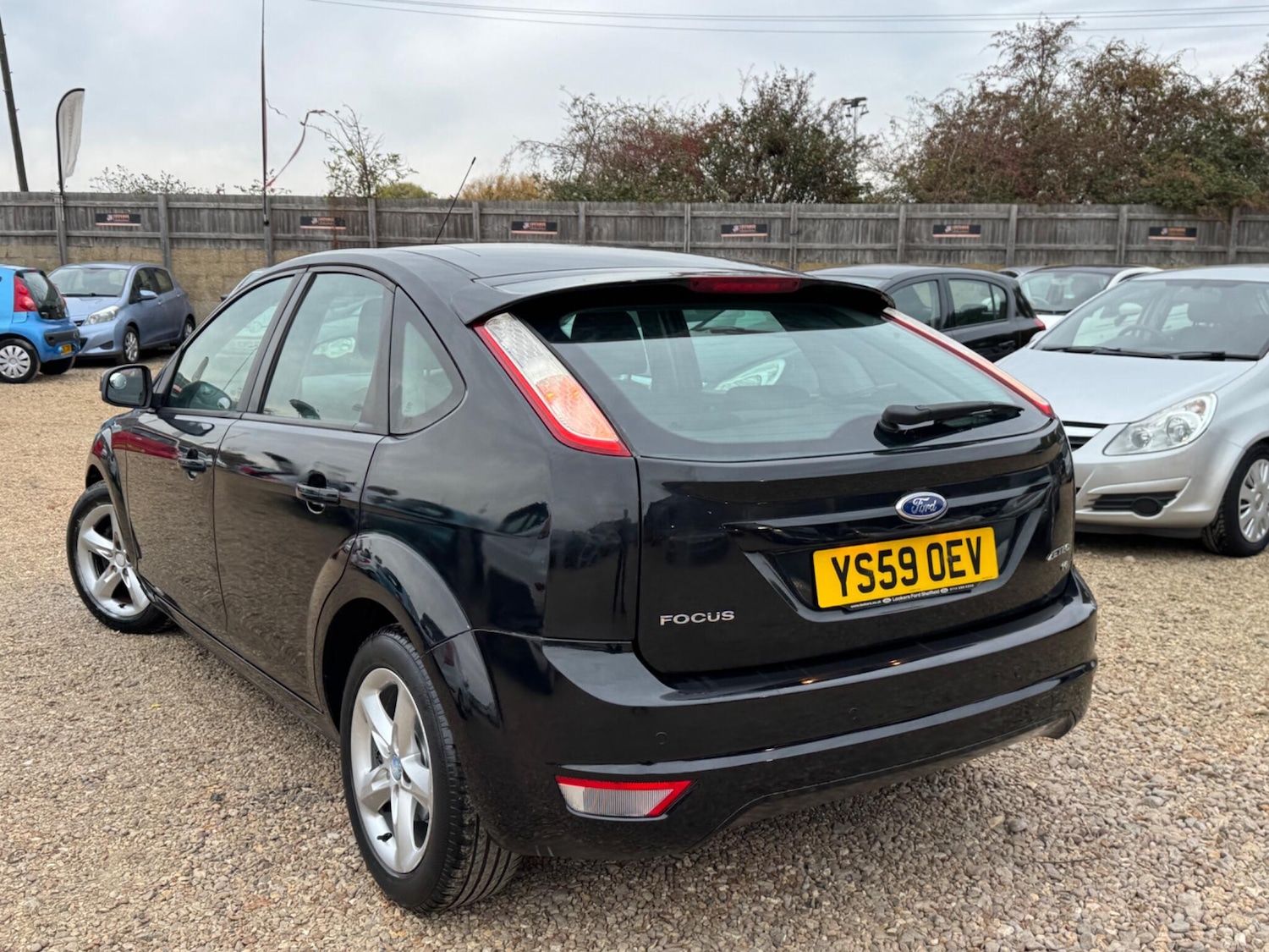 Used Ford Focus 2010 for sale - 76989943: Photo 2