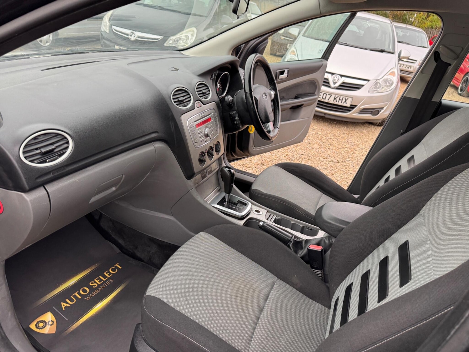 Used Ford Focus 2010 for sale - 76989943: Photo 20