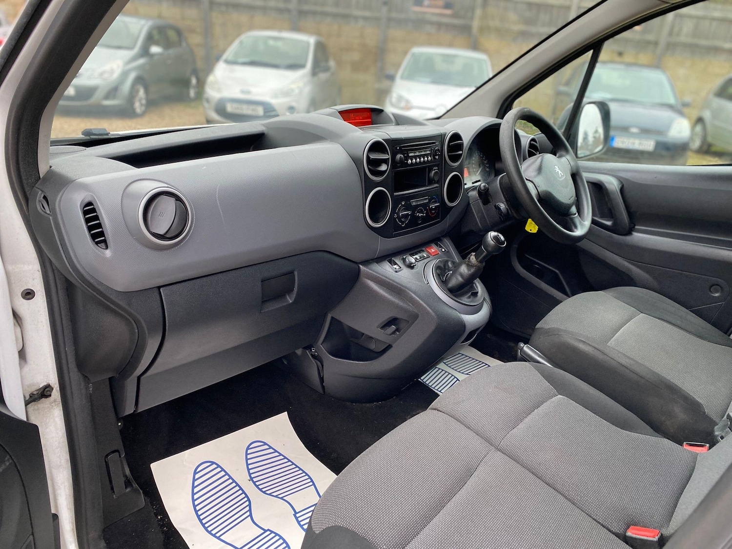 Used Peugeot Partner 2018 for sale - 77163452: Photo 19